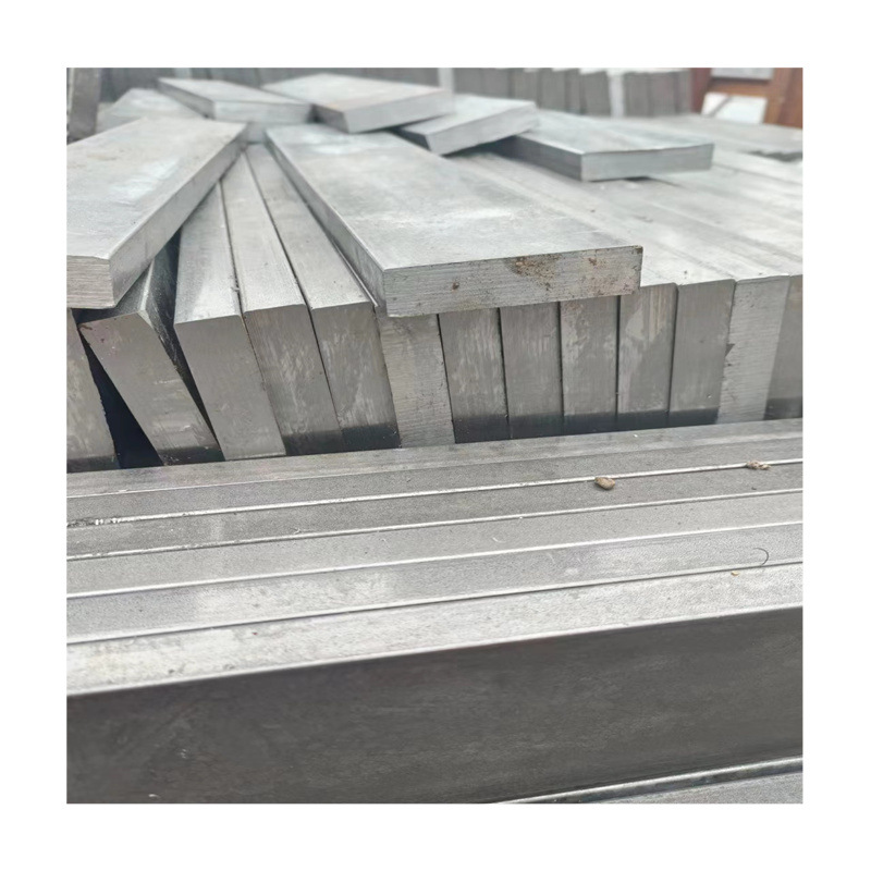 Wholesale In-Stock Hot-Dip Galvanized Flat Steel with a Zinc Layer of 80 Microns, Suitable for Grounding in Construction Sites, Available in Sizes 60*8, 50*5, and 60*8