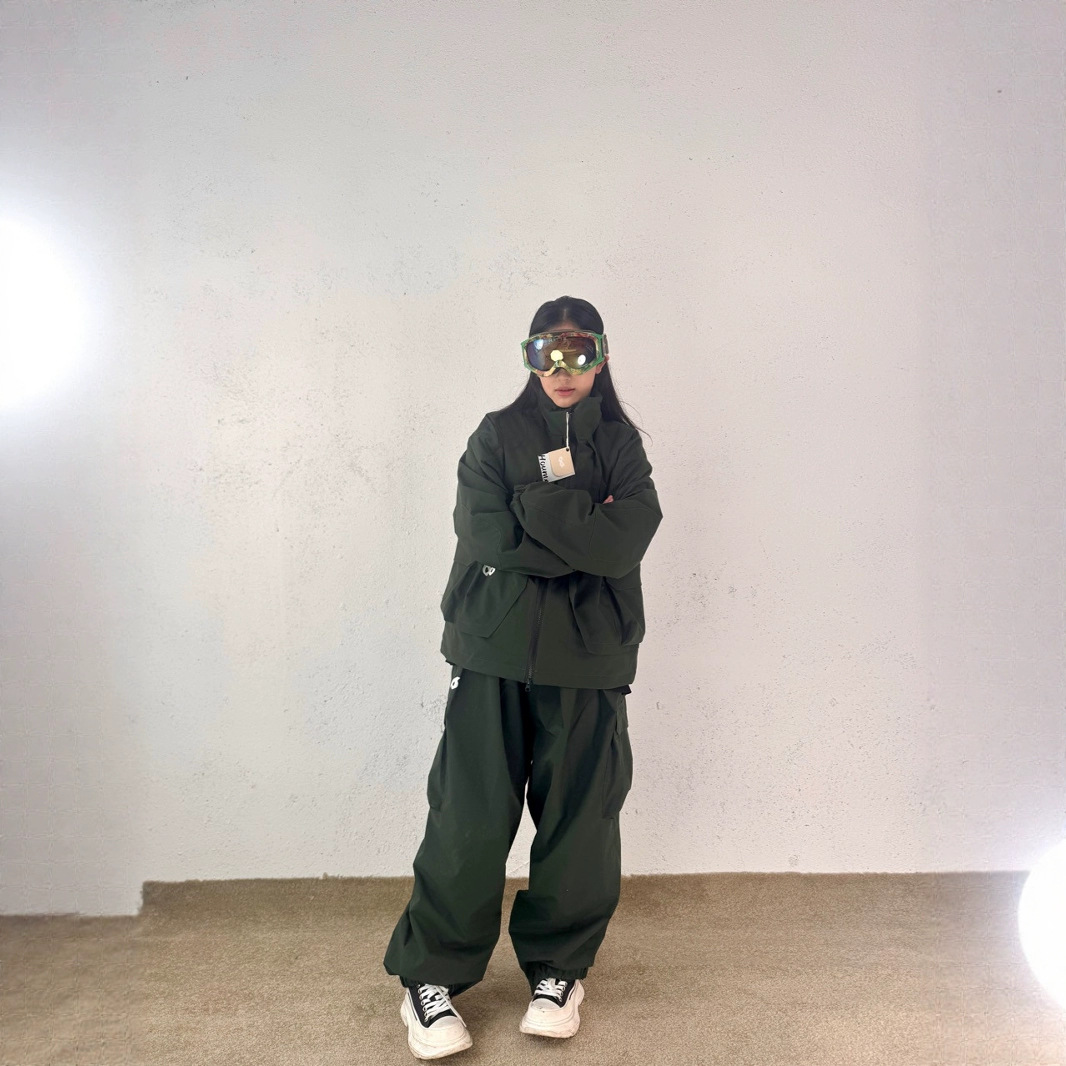 Factory Direct Sales, Ski Clothing Suit, Snow Season Outdoor Waterproof and Cold-Proof Ski Clothing and Pants Suit, Men's and Women's Ski Clothing