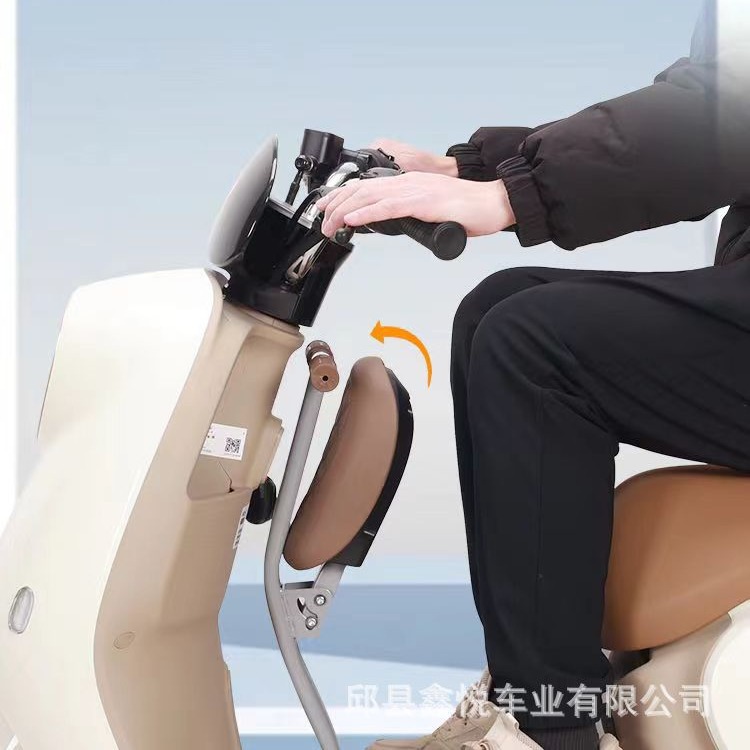 Xin battery car child seat front scooter children baby children foldable electric car safety seat