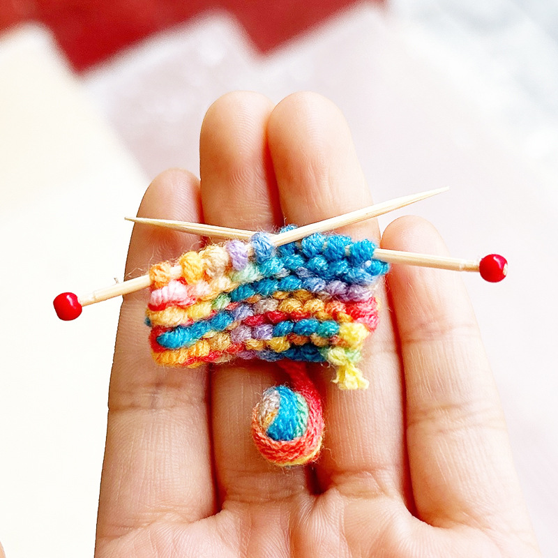 Миниатюрные искусственные шерстяные аксессуары 1:12 для кукольного домика DIY вязаный свитер