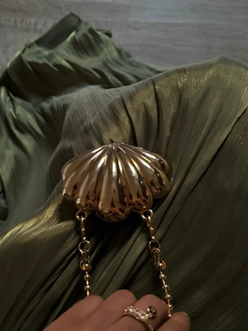 2024 Autumn and Winter Cross-Border European and American Middle East Export Women's Clothing Independent Station Amazon Pleated Ribbon Sparkling Evening Dress