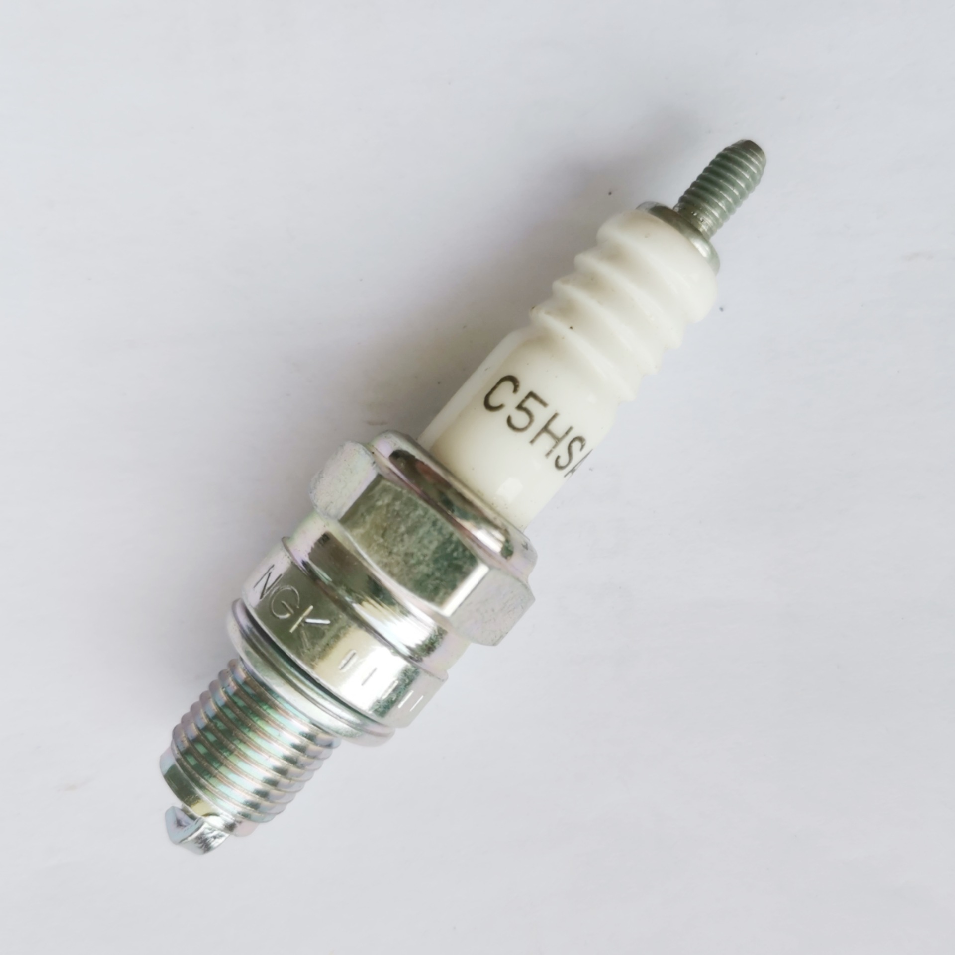 C7HSA 4629 motorcycle spark plug 70/80/90/110 scooter spark plug 4429 Beach car fire nozzle