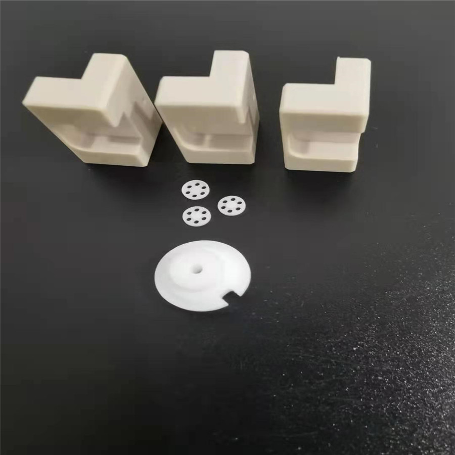 Обработка ПТФЭ изоляторов, ПТФЭ изолирующие колонны, обработка деталей специальной формы по чертежам, индивидуальные аксессуары из тефлона