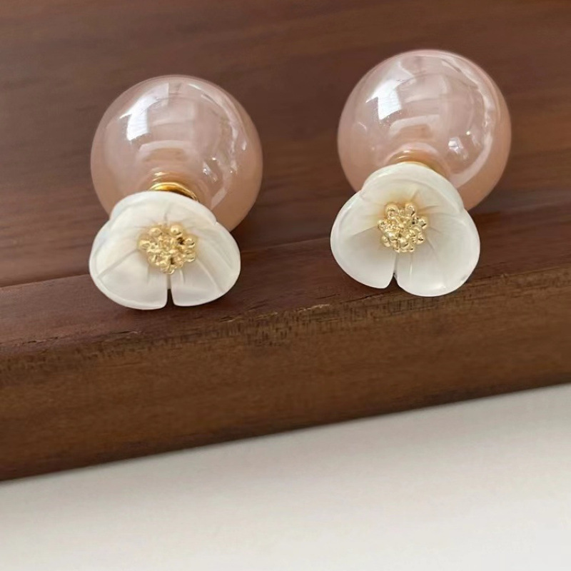 French Sweet Two-Wear Flower Bead Earrings for Women, Niche Design, Simple Temperament, Versatile Earrings