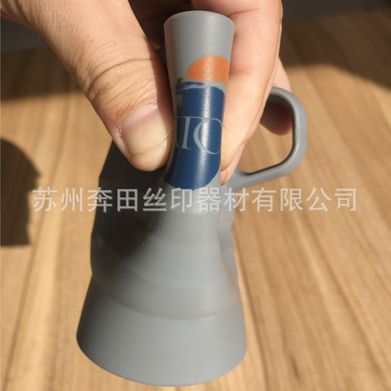 Коническая шелкография, печать на изогнутых экранах, шелкография в Сучжоу, печать на железных пластинах