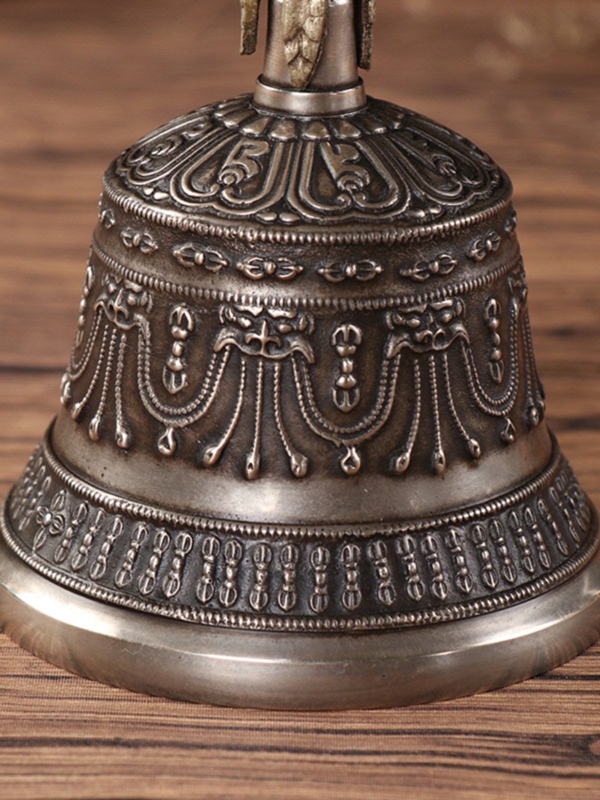 Nepal handmade diamond bell pestle Xizang bell pestle sound loud bronze bell pestle nine-strand carved bell