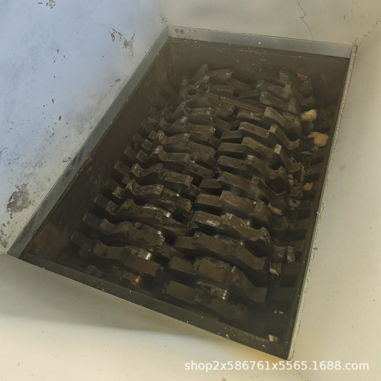 Shredder 800 Type Metal Tire Crusher, Can Garbage Plastic Double-Axis Shredder Equipment