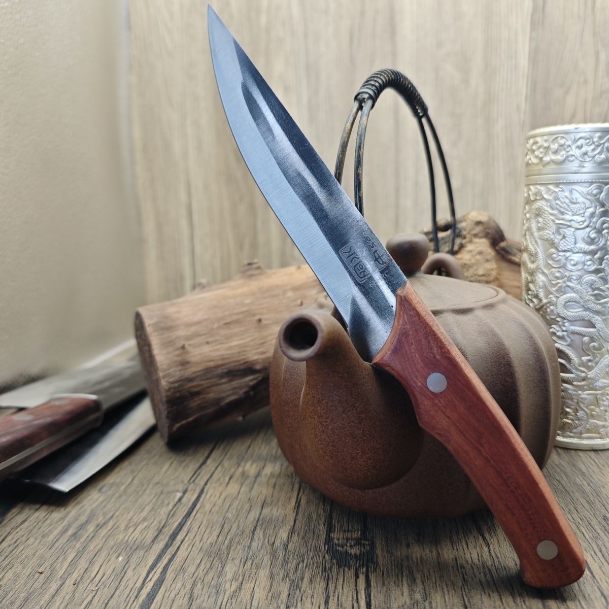 Forged Bone-Cutting Longquan Household High-Hardness Sharp Butcher Knife for Selling Meat, Slaughtering Cattle, Sheep, and Pigs