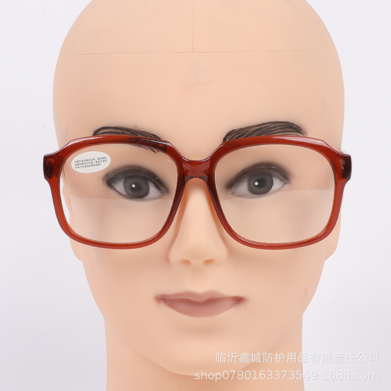 Manufacturers supply 2018 anti-ultraviolet anti-impact anti-labor protection glasses glass flat electric welding glasses argon arc welding eye protection
