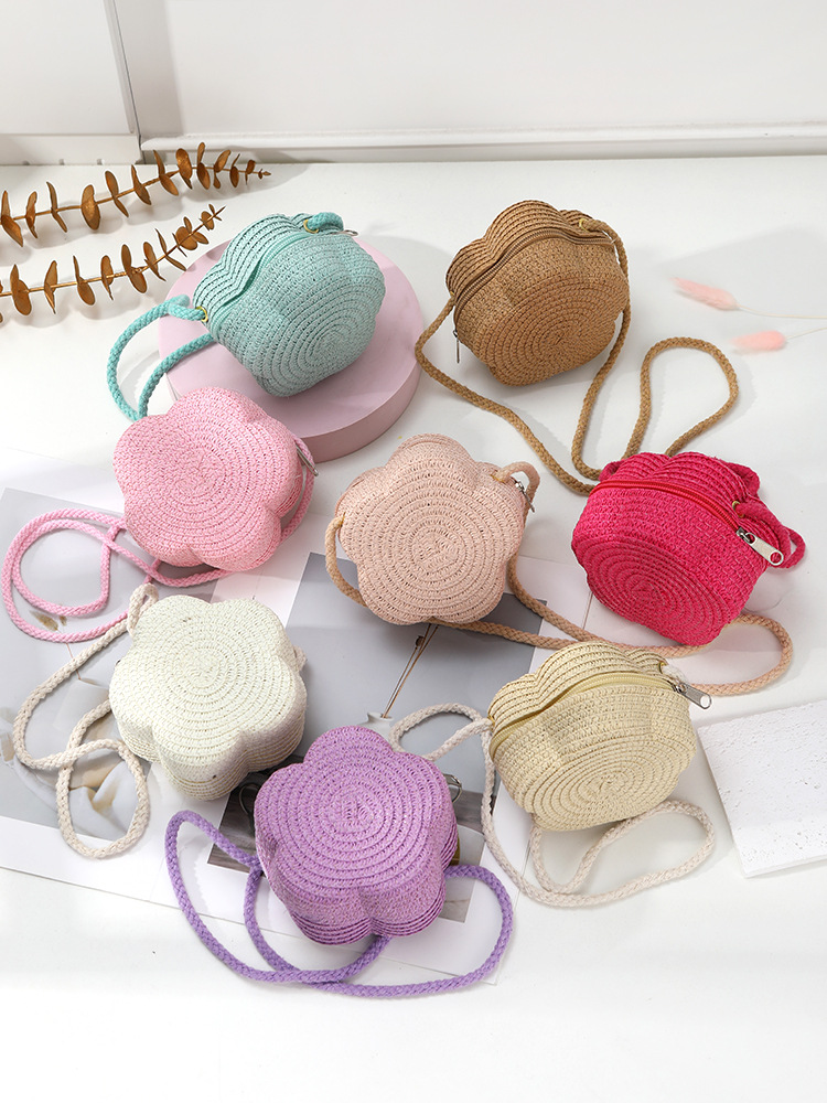 Summer Travel Straw Woven Bag Flower Woven Bag for Women 2025 New Kidsren's Cute Straw Beach Bag Crossbody Seaside