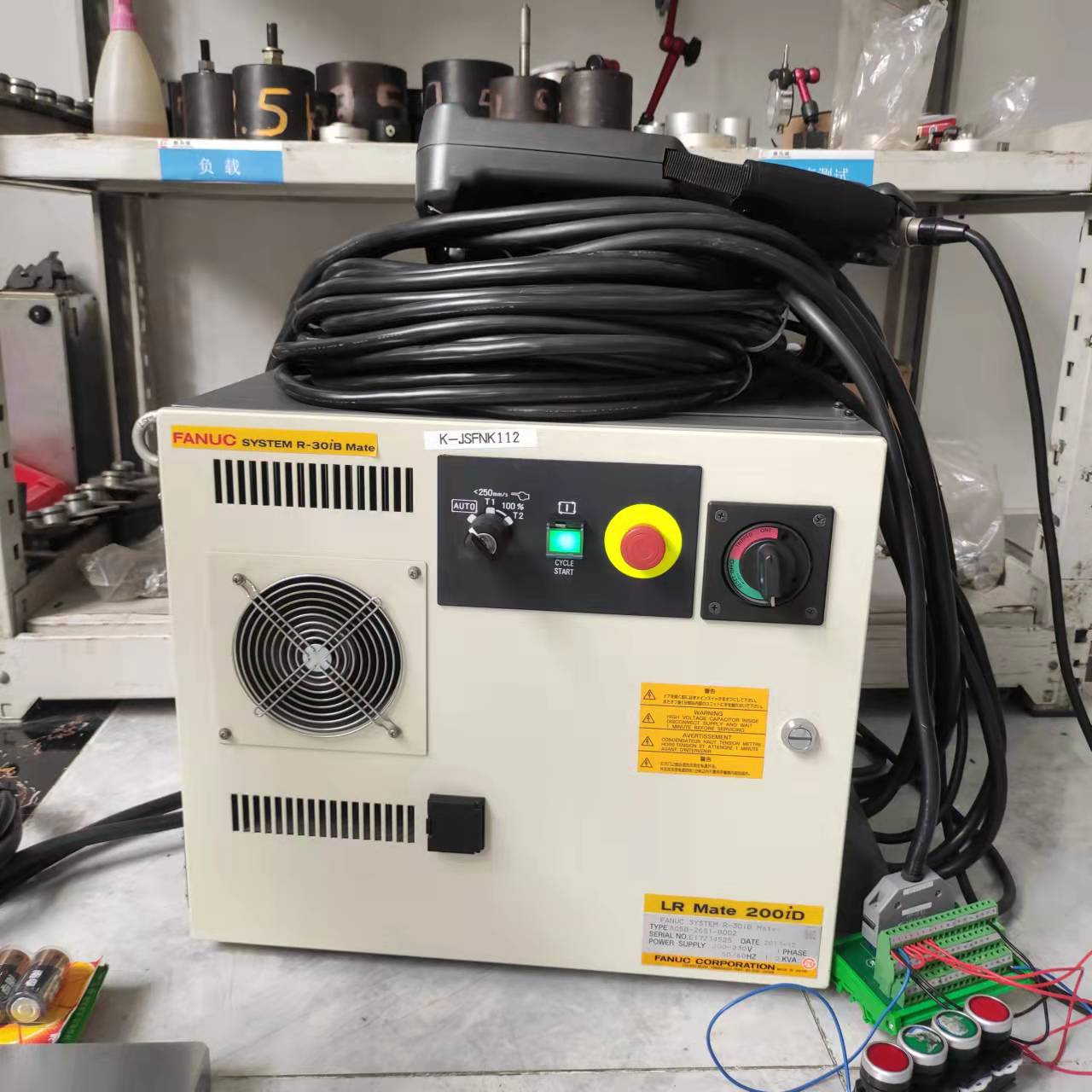 Second-hand FANUC robot 200iD/7L assembly loading and unloading handling glue six-axis FANUC mechanical arm