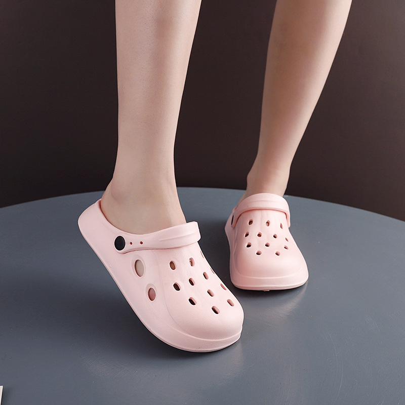 Summer New Clogs Men's Trendy Non-Slip Soft-Soled Toe-Cap Sandals Wholesale Outer Wear Thick-Soled Solid Color Beach Slippers for Women