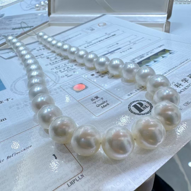 Popular Size Phoenix 12-14.5mm, Round Green, Bright Luster, Minor Flaws