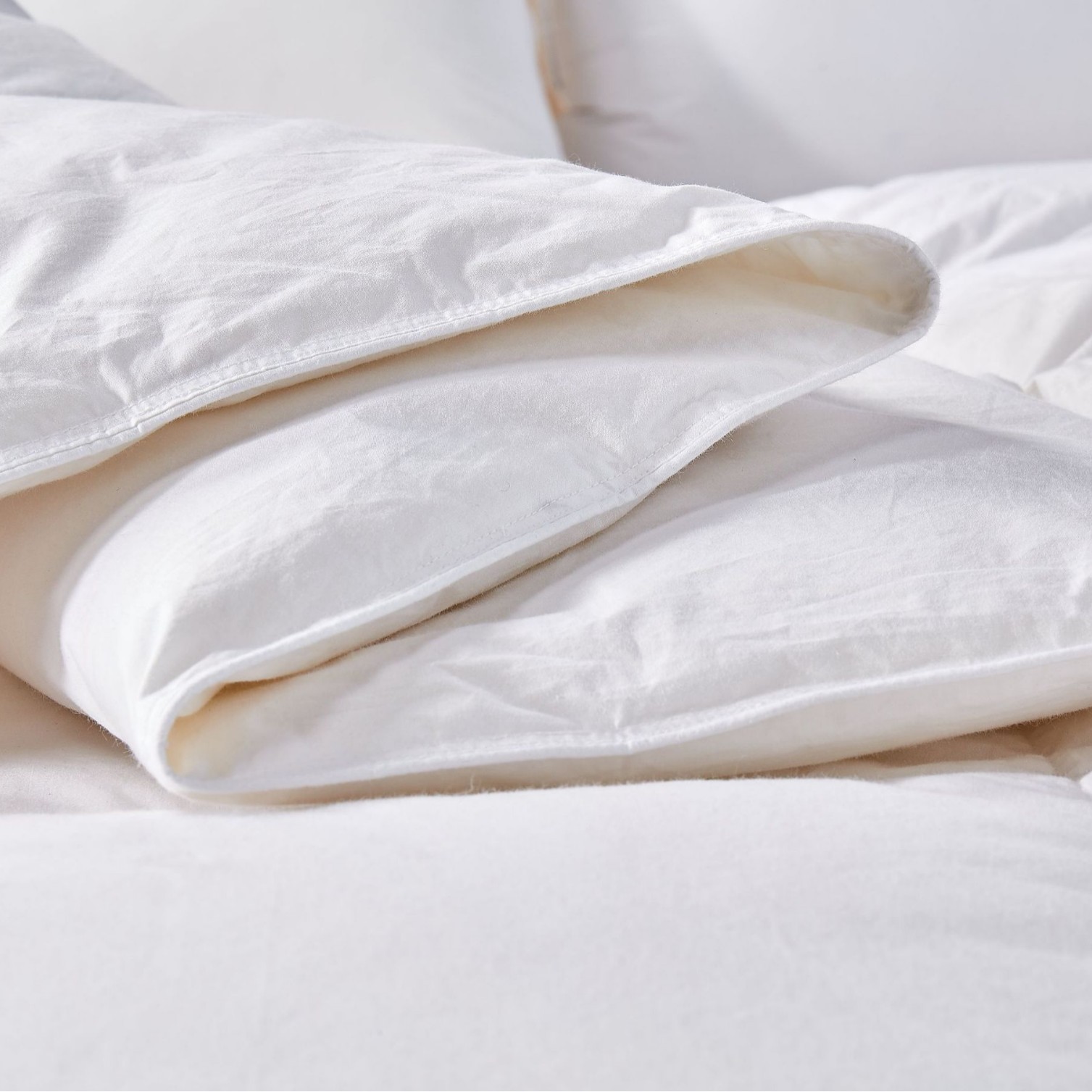 Factory direct supply autumn and winter 90% down quilt gift duck down quilt High star hotel high quality down quilt