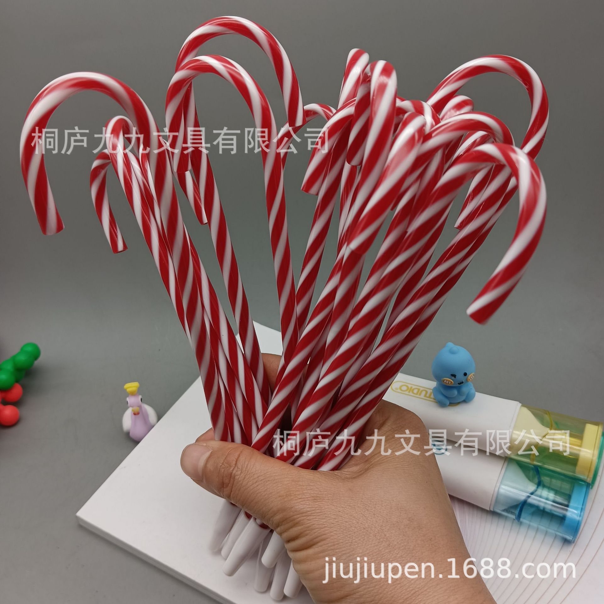Wholesale Christmas pull tube crutch shape ballpoint pen small gifts cross-border holiday gifts suit fixed logo packaging