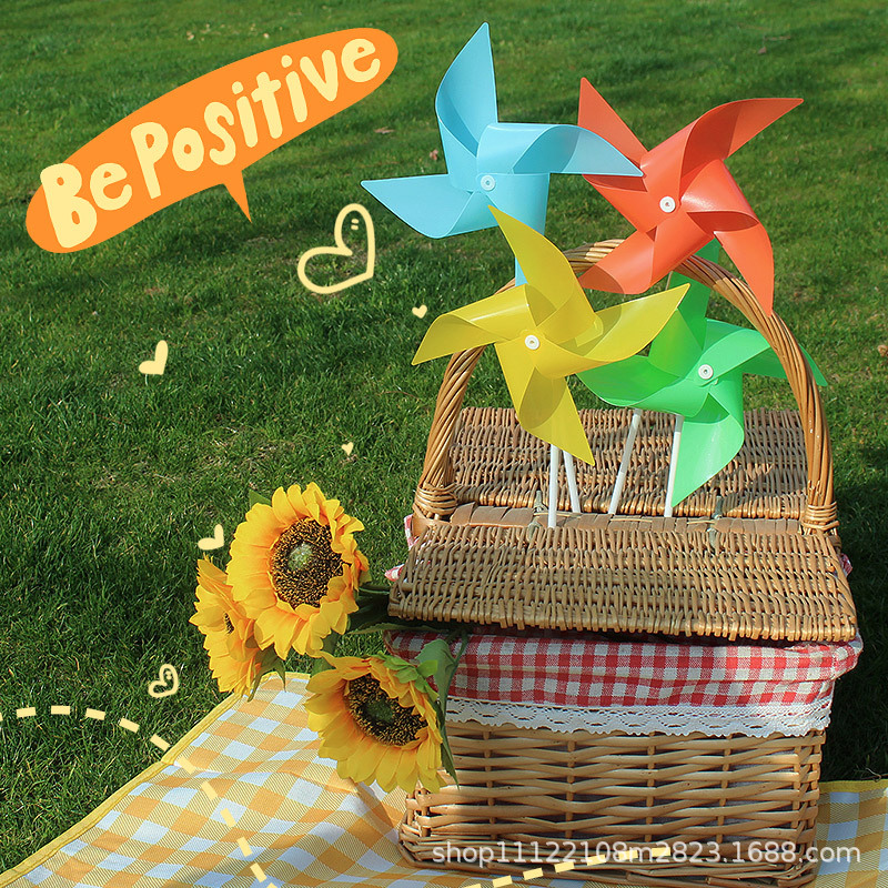 Small windmill children's hand-held outdoor photo props kindergarten DIY toys net red picnic decoration scene layout