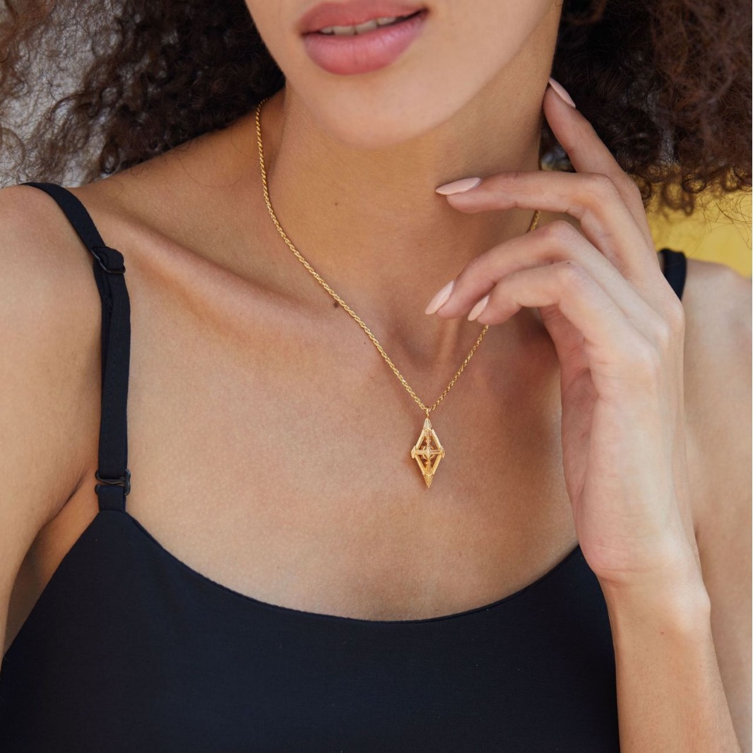 925 Silver Antique Necklace Natural Topaz Pendant Twist Chain Gold-plated Silver Jewelry Fashion Design Sense Vajra