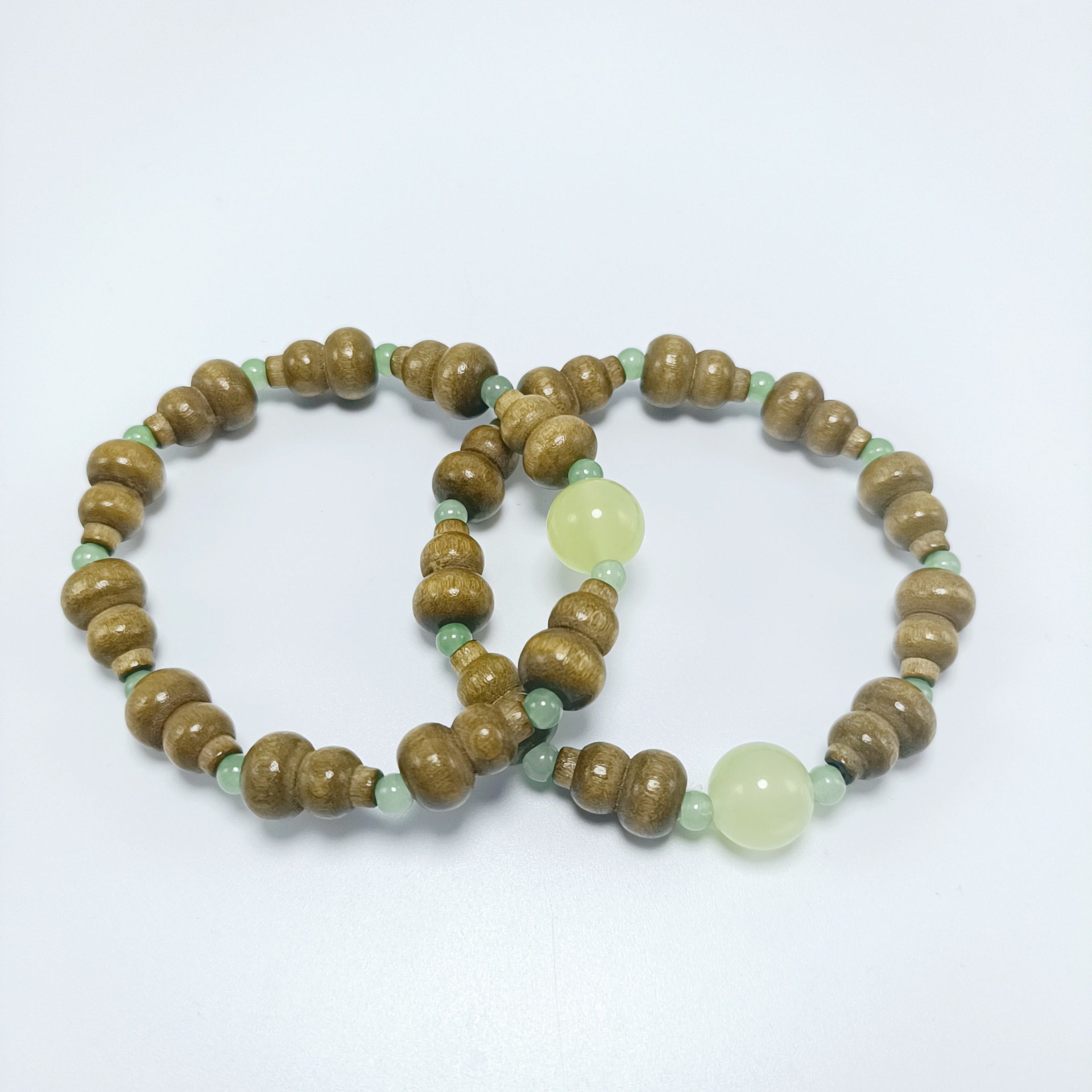 Factory wholesale 18 seeds Duobao 18 seeds Bodhi bracelet boutique walnut green sandalwood Fulu gourd bracelet jewelry