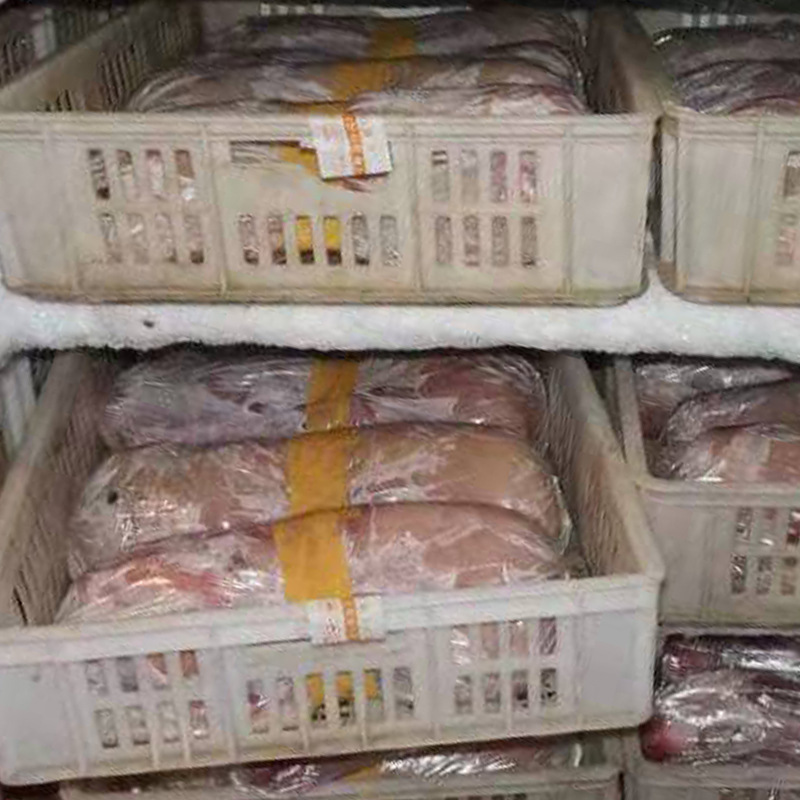 Fresh Rabbit Meat, Freshly Killed Whole Farmhouse Free-Range Rabbit Meat with Head, Rabbit Legs, Frozen Fresh Rabbit Head