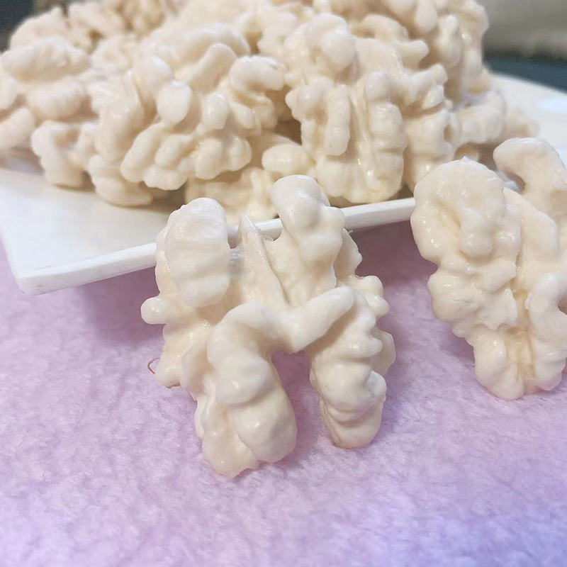 Fresh peeled walnut kernel strip fresh walnut kernel to endothelial new goods hotel business cold dish peeled walnut kernel to coat