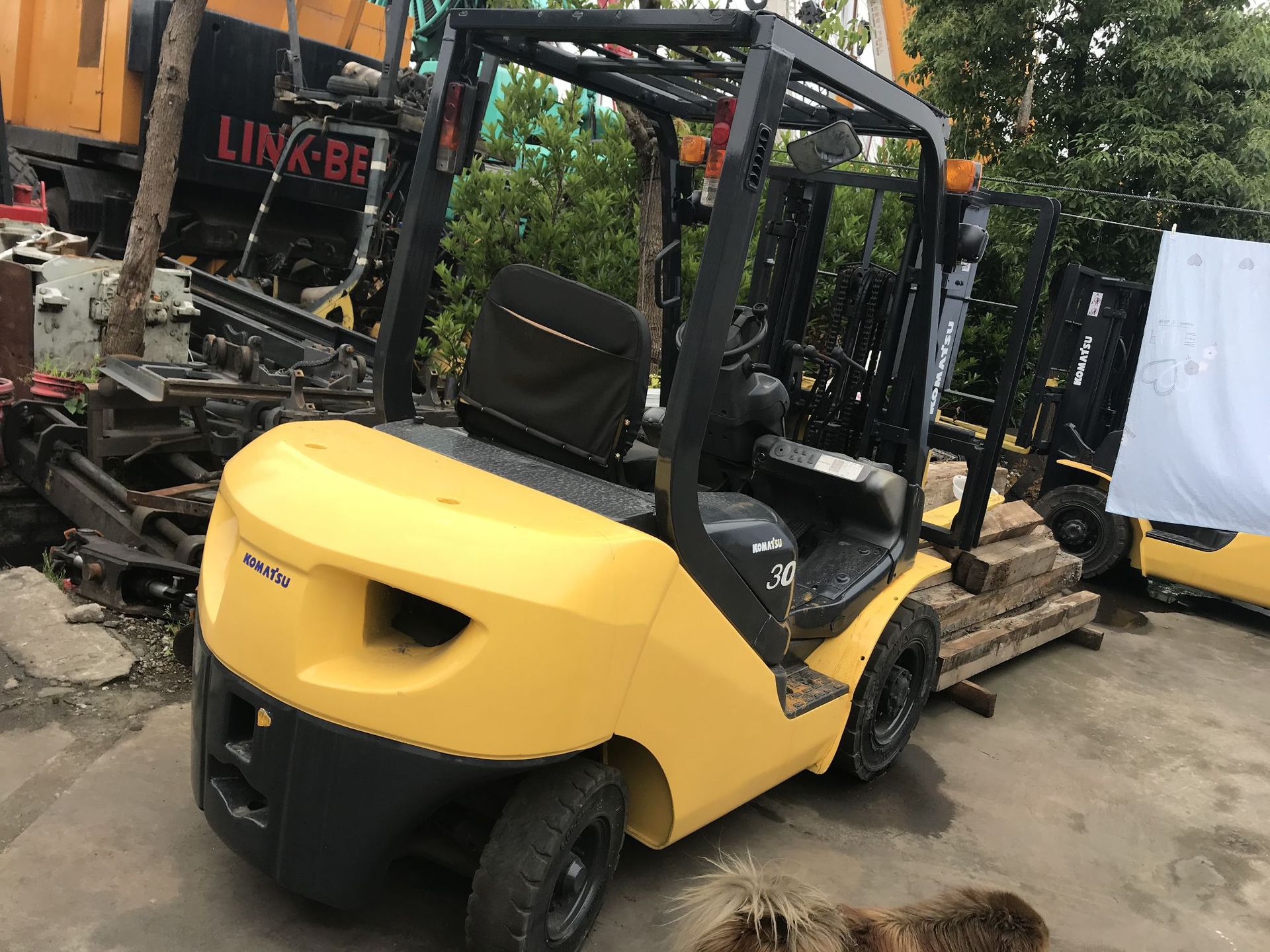 Forklift Wholesale Hangzhou Fuel 3 Tons Used Forklift Can Be Seen on the Ground, Support Cash on Delivery