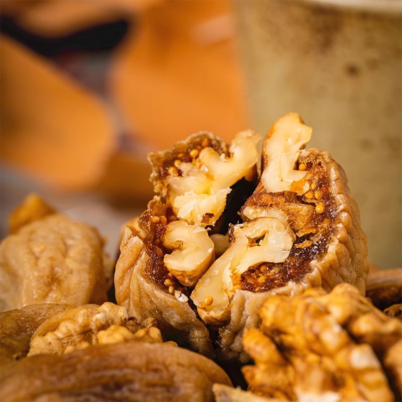 On behalf of the hair fig with walnut kernel hug fruit independent package 500g sugar buns dried fruit snacks fig with walnut