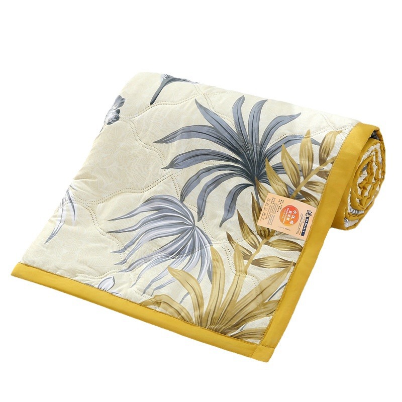 Factory wholesale air conditioning quilt gift box opening activities jewelry gift summer quilt thin quilt wash cotton summer cool quilt