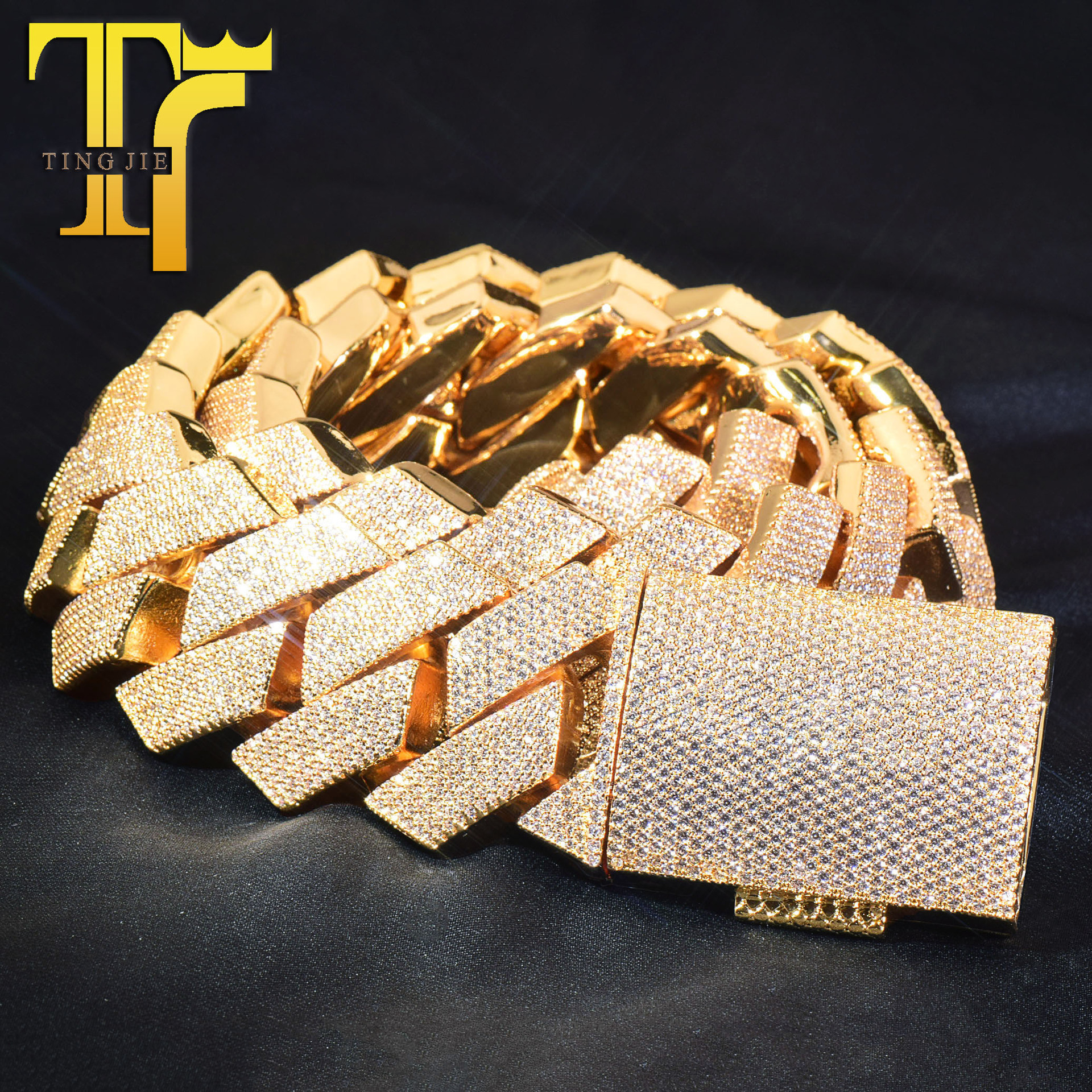 Персонализированная цепочка с кубинским звеном 25мм