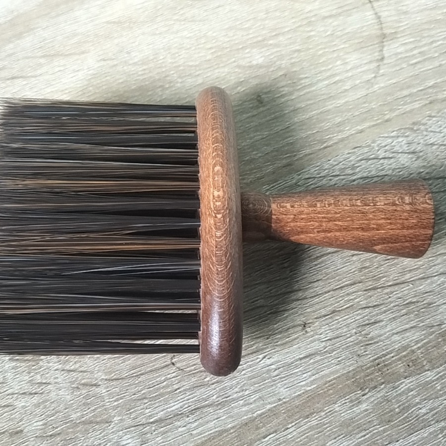 Wood brush car interior dust brush air conditioning air outlet dust removal artifact car computer keyboard cleaning tool