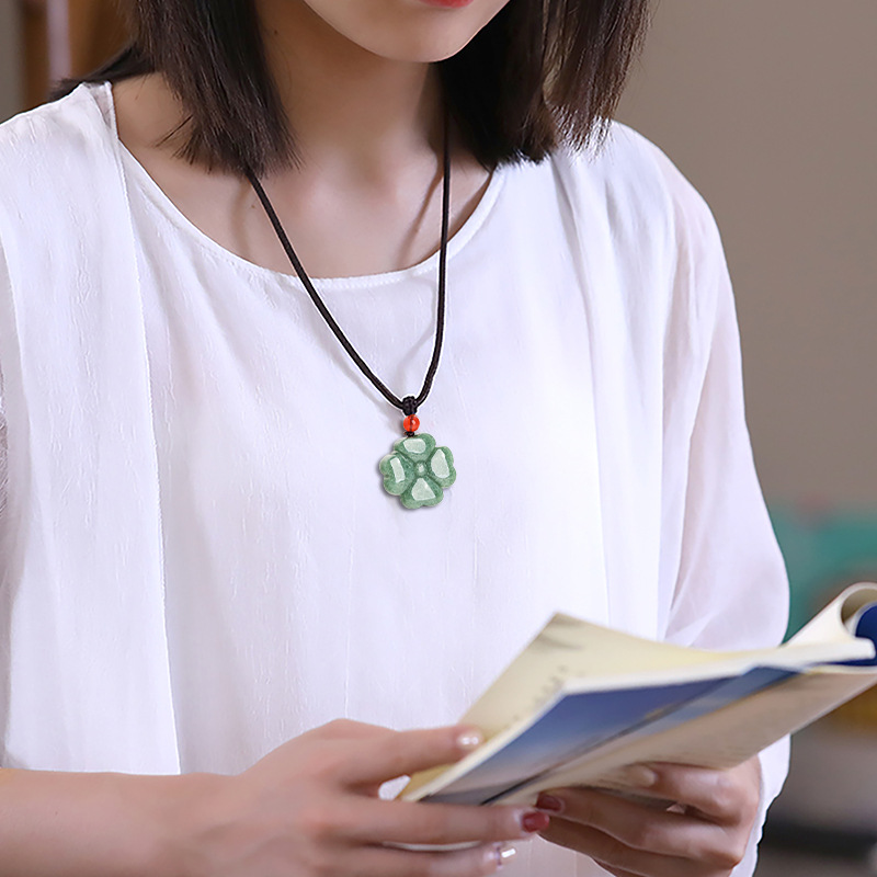 Natural A goods Jade four-leaf clover pendant bean jade pendant flower women's jade pendant Sihui jade wholesale