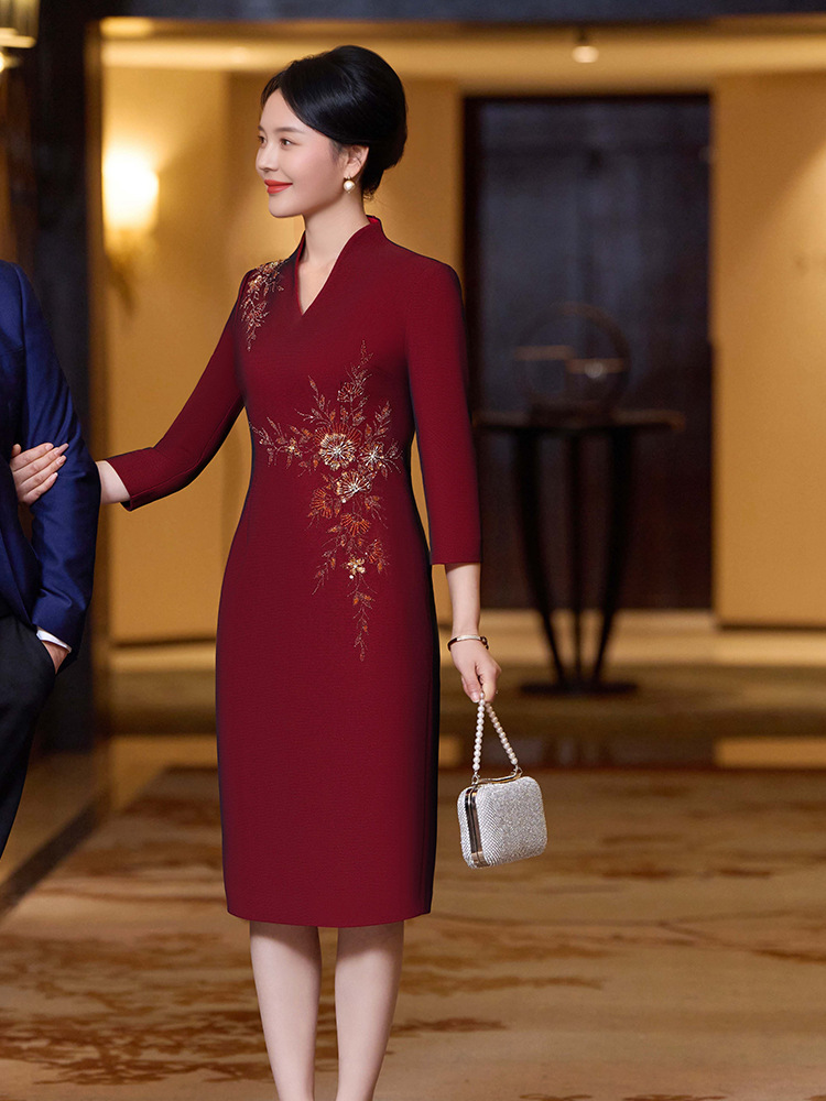 Dropshipping Guangzhou Brand Middle-Aged and Elderly Women's Dresses Plus Size Wedding Banquet Dresses Noble Mother-In-Law Outfits