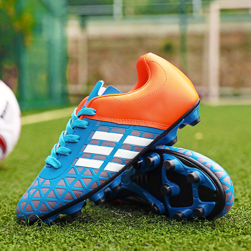 Factory direct low-top football shoes children adult men and women broken nail training artificial grass sneaker one-piece delivery