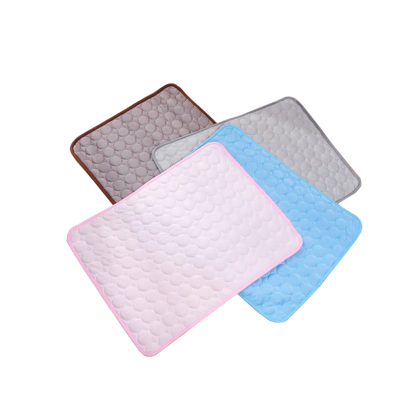 Support Customized Manufacturer Summer Pet Mat Pet Dog Mat Kennel Dog Mat Pet Ice Silk Mat Cat Kennel Cooling Mat
