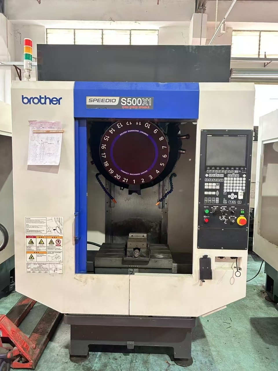 Transfer of Japanese Brother Cnc Drilling and Tapping Center S500X1 Small Drilling and Milling Machining Center Machine Tool with 21 Tools