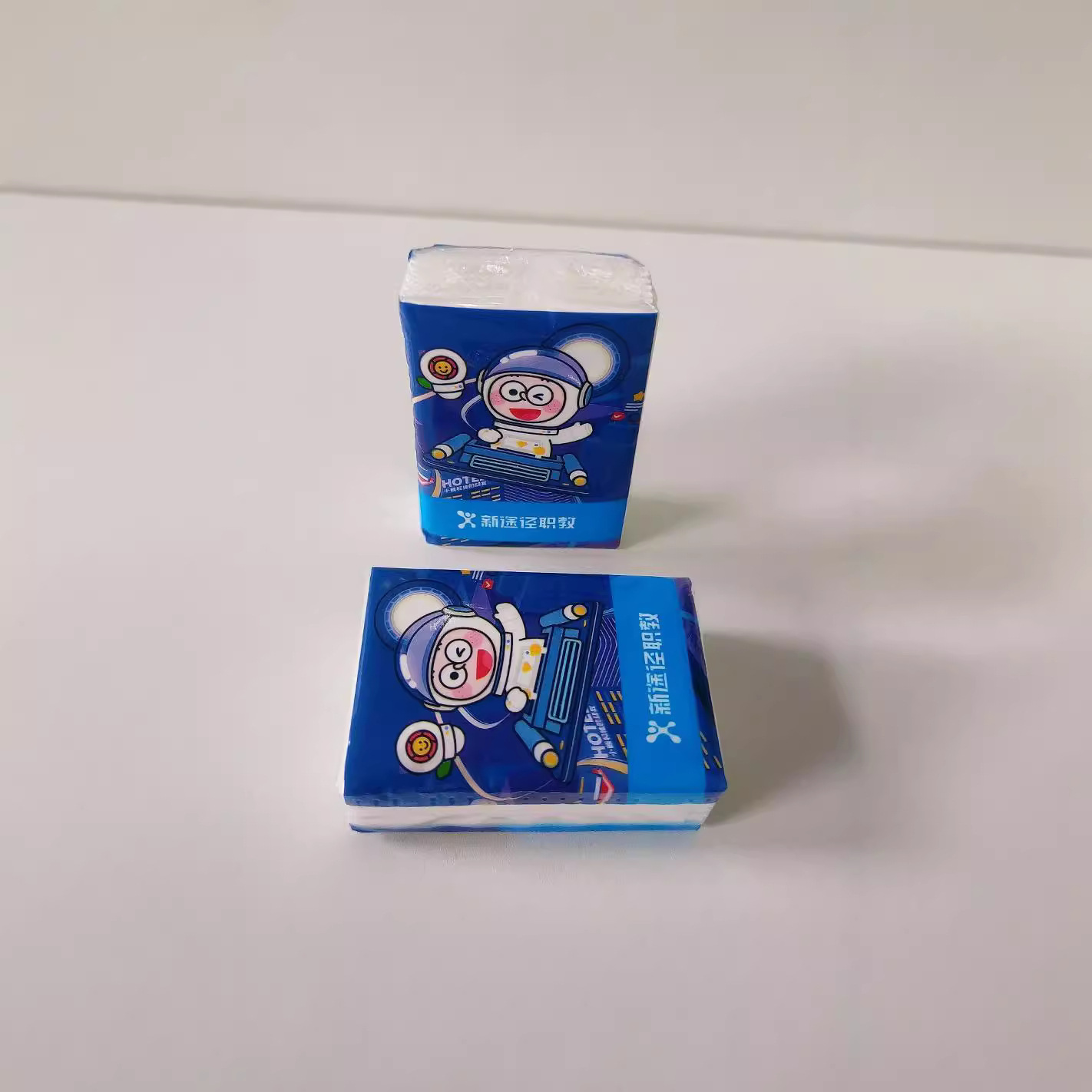 High-end handkerchief paper portable mini tissue napkin wholesale exquisite handkerchief tissue advertising tissue