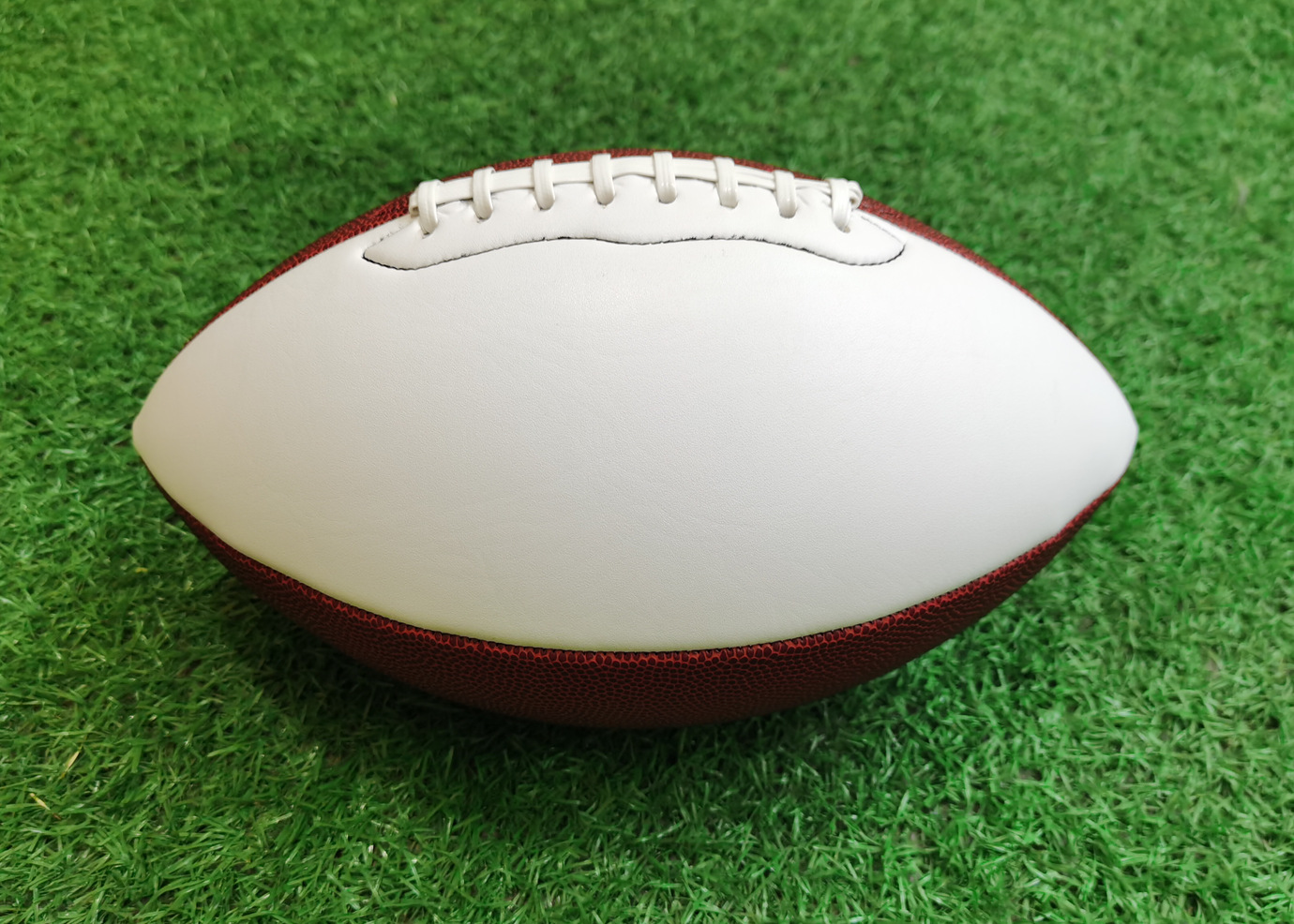 Factory fast now wholesale No. 1 No. 3 No. 6 No. 9 white brown PVC machine sewing signature American football