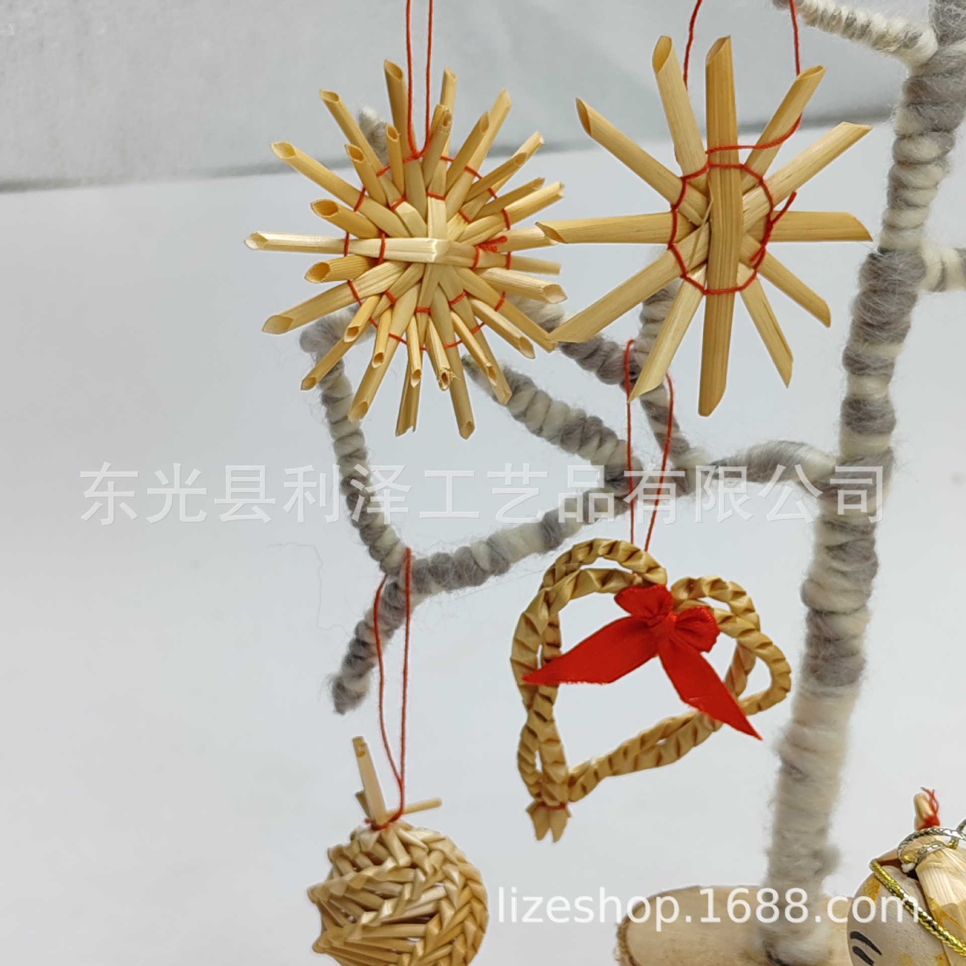 Christmas pendant gift box three-dimensional snowflake snow Angel five-pointed star pendant decoration supplies set finished product