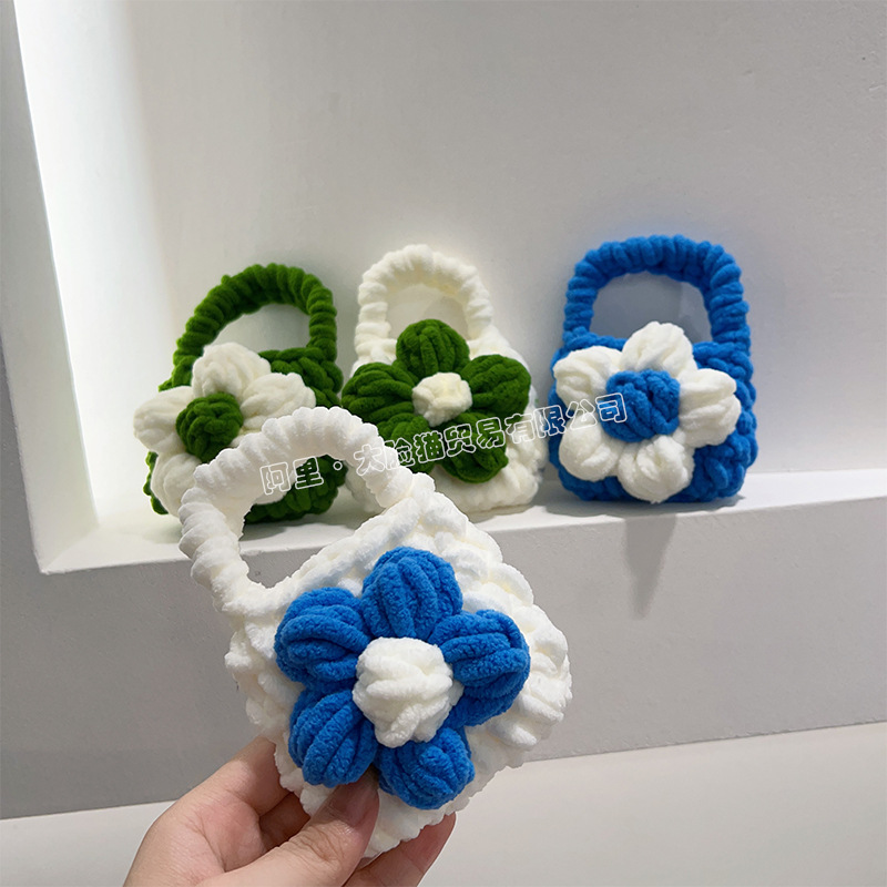 Finished crochet headset package Camellia creative couple Bluetooth protective case AirPods2pro Universal