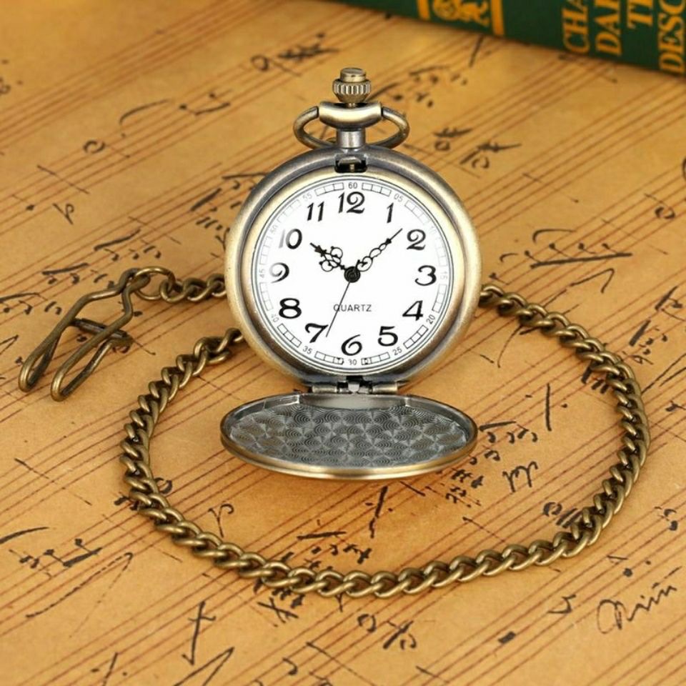 Retro Pocket Watch Flip Bronze Nostalgic Classic Necklace Watch Memorial Gift Pendant Quartz Hanging Watch Foreign Trade Manufacturers