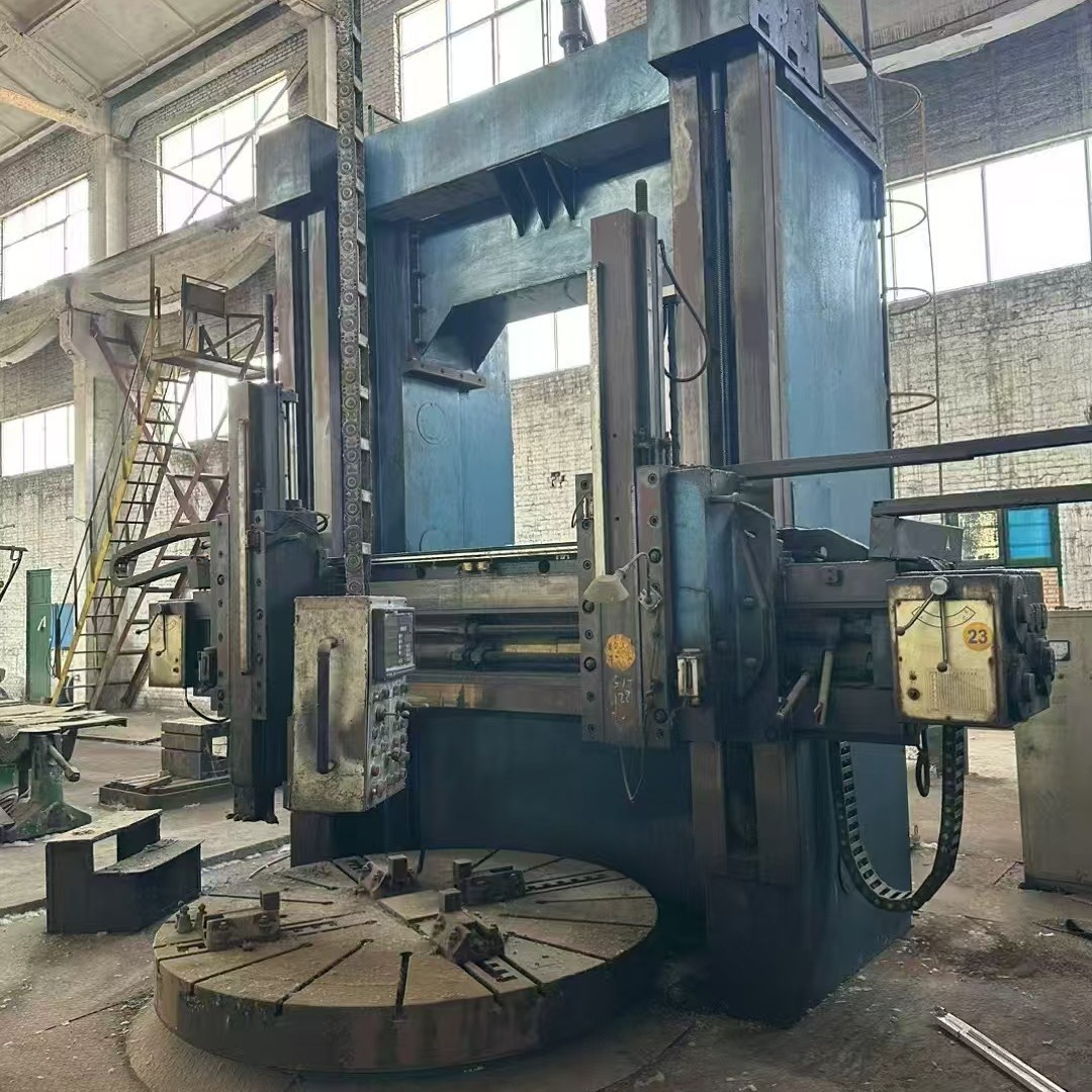 Передача б/у вертикального токарного станка Changsheng C5225 с диаметром поворота 2.5 м и скоростью стола 63