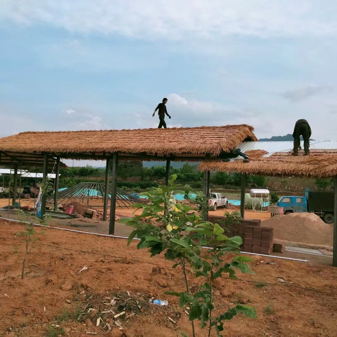 Manufacturer Wholesale Simulated Thatch Tiles, Artificial Fake Straw Farmhouse Thatch Roof Insect-Proof and Corrosion-Resistant Spot Durable