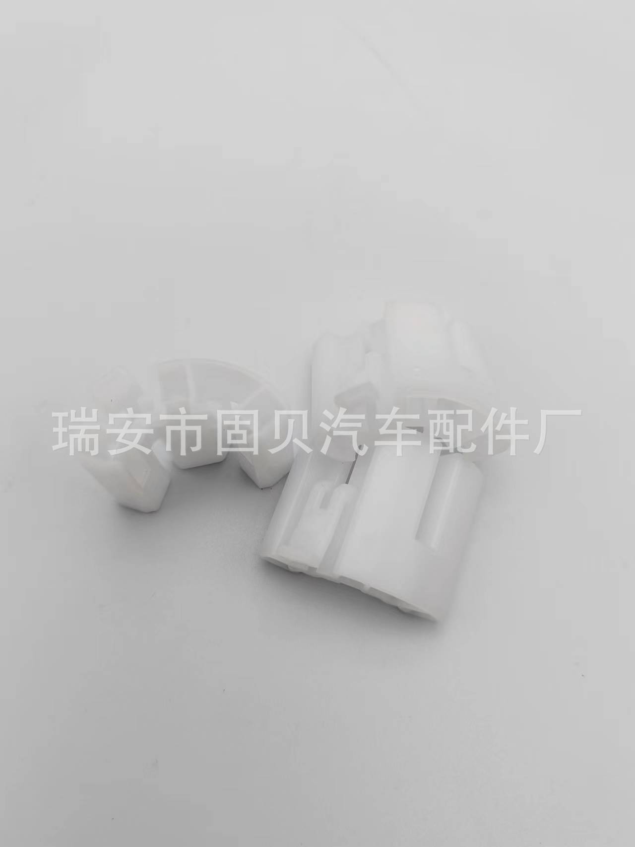 Directly Supplied from the Manufacturer/Three-Pin/Three-Hole Connector for Automobiles Ceramic H11 Two-Socket Connector Heat-Resistant and High-Temperature Resistant