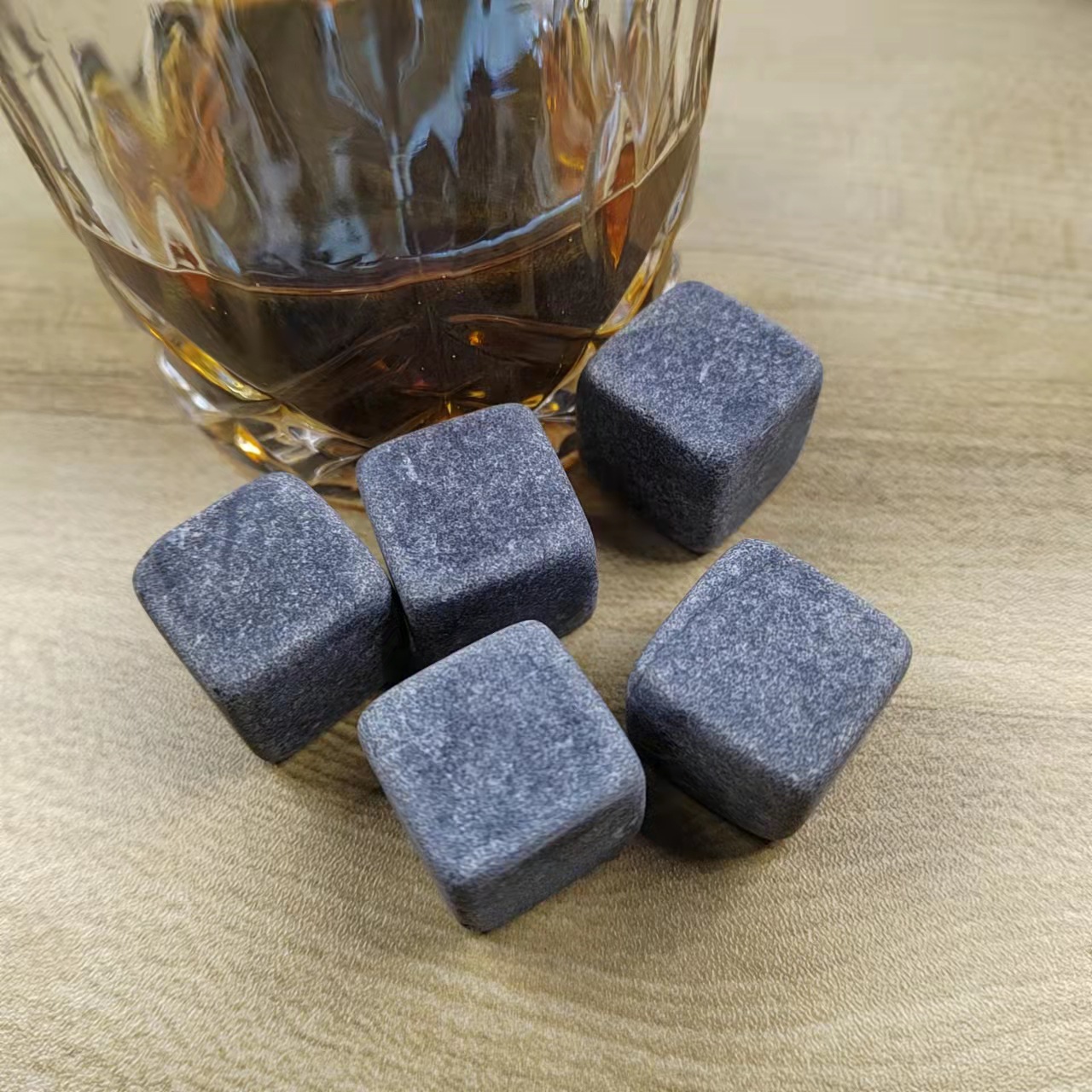 Whisky ice wine stone natural granite ice cubes wine sober stone black ice particles Marble Ice Stone manufacturers