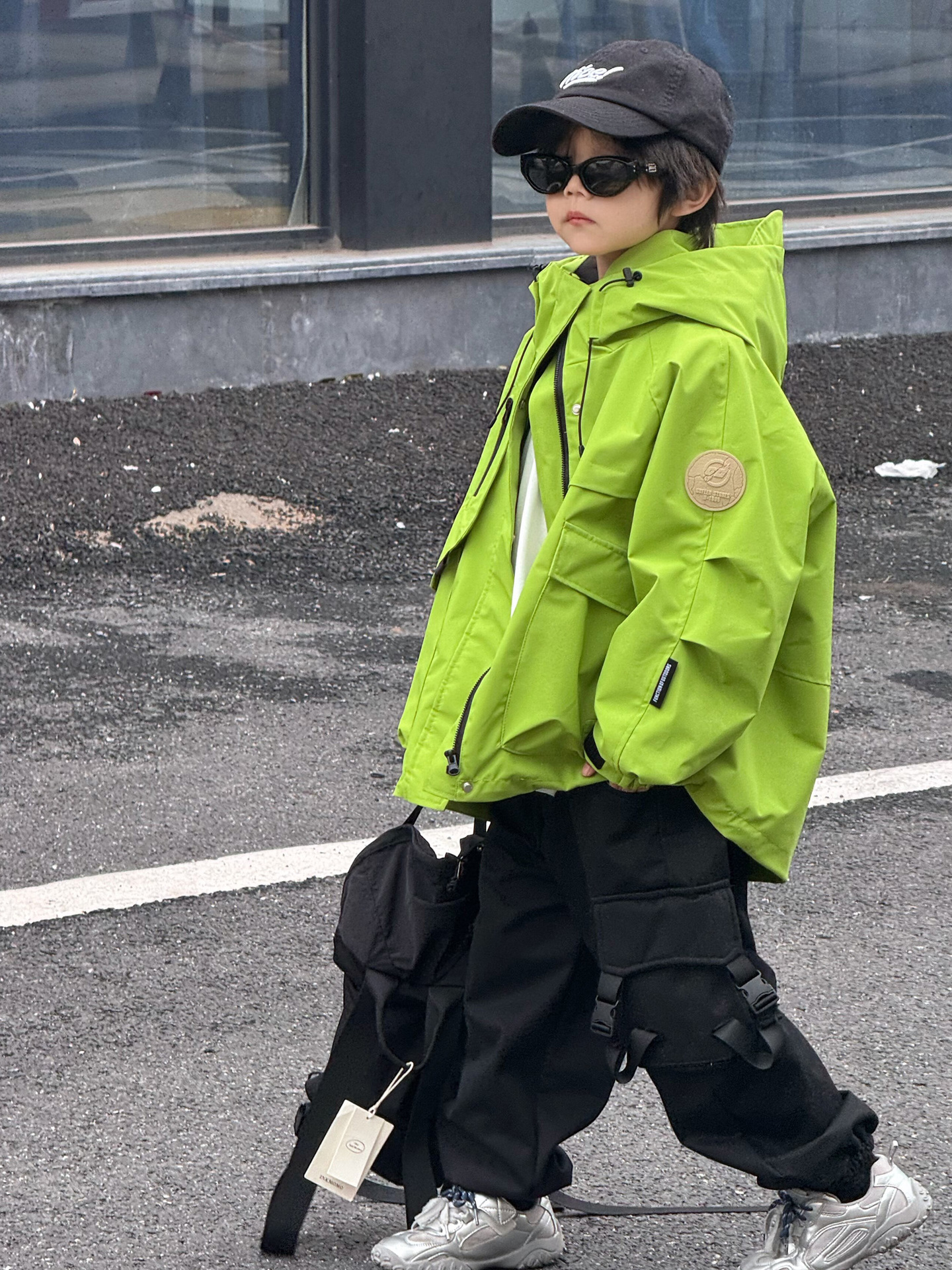 Детская одежда весна 2025, новый корейский стиль, ветронепроницаемая и водоотталкивающая куртка для мальчиков и девочек