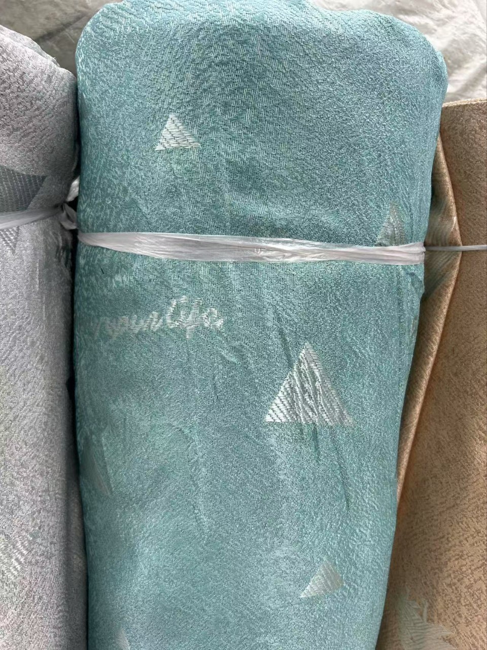 Inventory Clearance Sale of Southeast Asian Jacquard Curtain Fabric at Special Price, 3.2m Width Diamond Jacquard Fabric