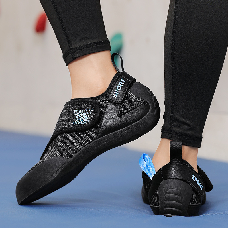 Children's Rock Climbing Shoes Special Indoor Beginner Climbing Shoes for Boys and Girls Entry Breathable Knitted Rock Climbing Shoes