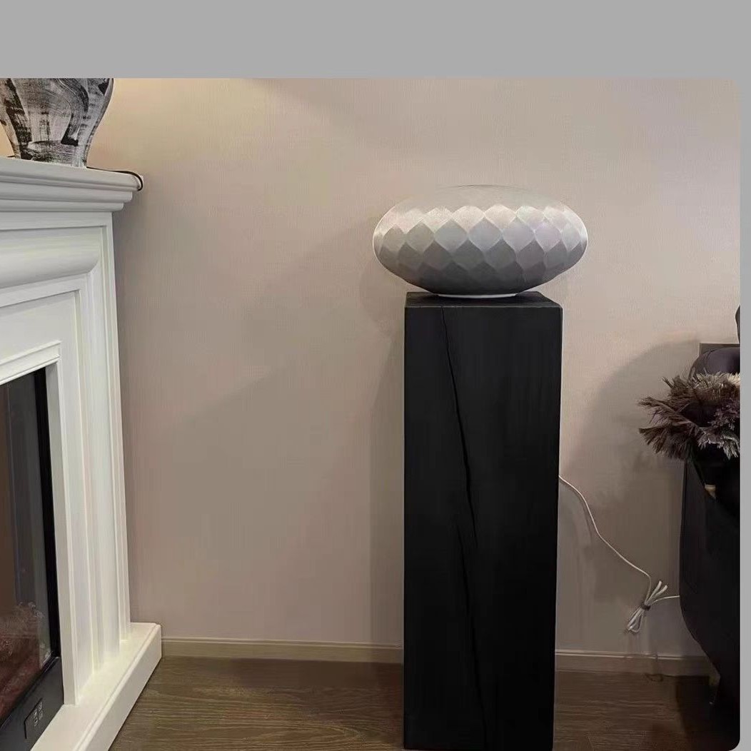 Nordic Carbonized Wood Stump Entrance Ornament Root Carving Flower Stand Art Base Corner Table Solid Wood Square Stump Wabi-Sabi Style