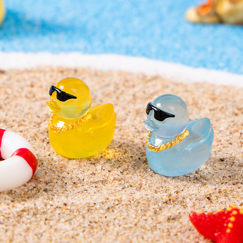 Micro Landscape Color Luminous Sunglasses Duckling Home Furnishing Desktop Ornaments Animal Decorations Resin Desktop Small Ornaments