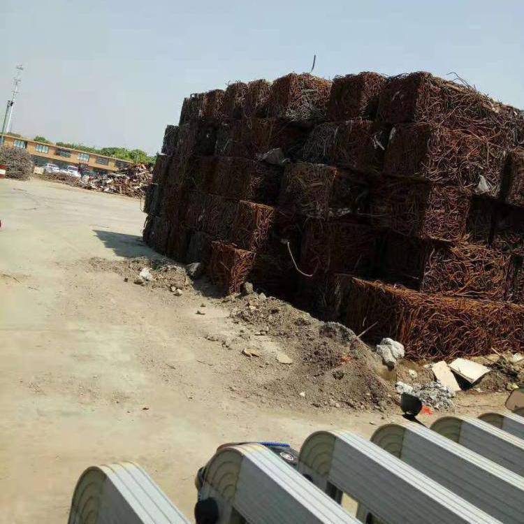 Large-Scale Recycling of Scrap Iron in North China, Recycling of Waste in Large and Small Factories, Demolition of Factories, Demolition of Illegal Buildings