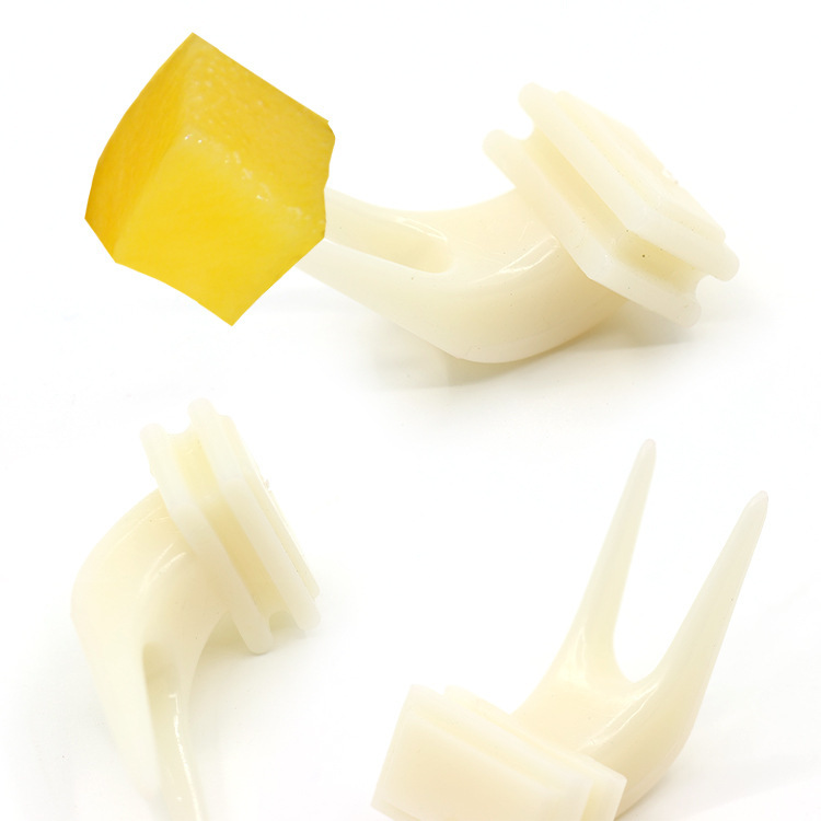 Parrot fruit fork xuanfeng bird plastic large bird supplies bird appliances fruit fork birdcage accessories wholesale